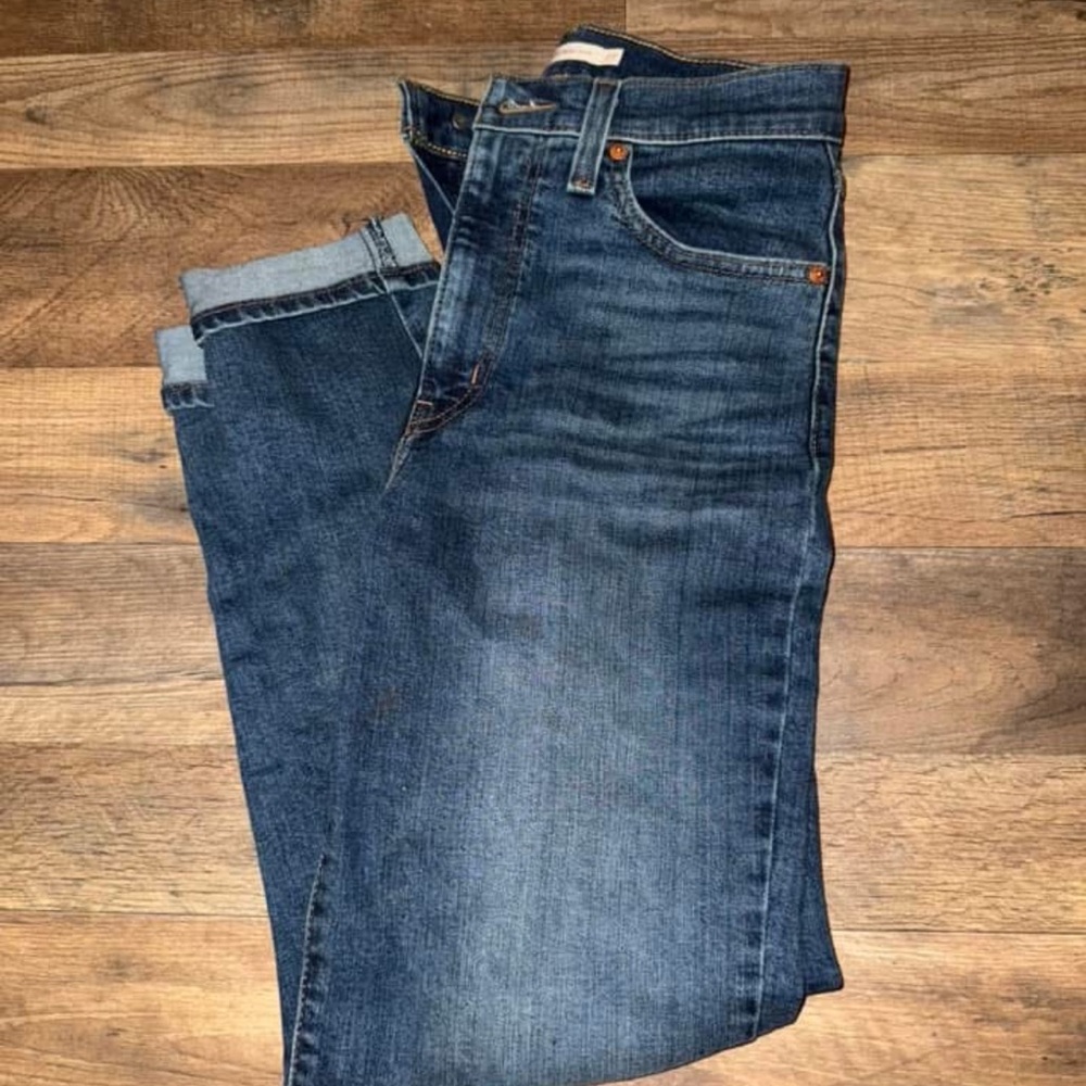 Levi's High Waisted Mom Jean